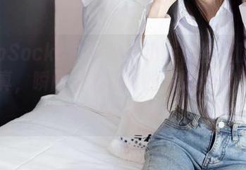 BoBoSocks袜啵啵 – 小沫白丝大腿袜定制写真，瞬间点燃所有的美好想象，停不下来的节奏！