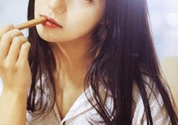 GIRLT果团网 – 张琳熙的魔法私拍：JK风格的犹豫与绝望
