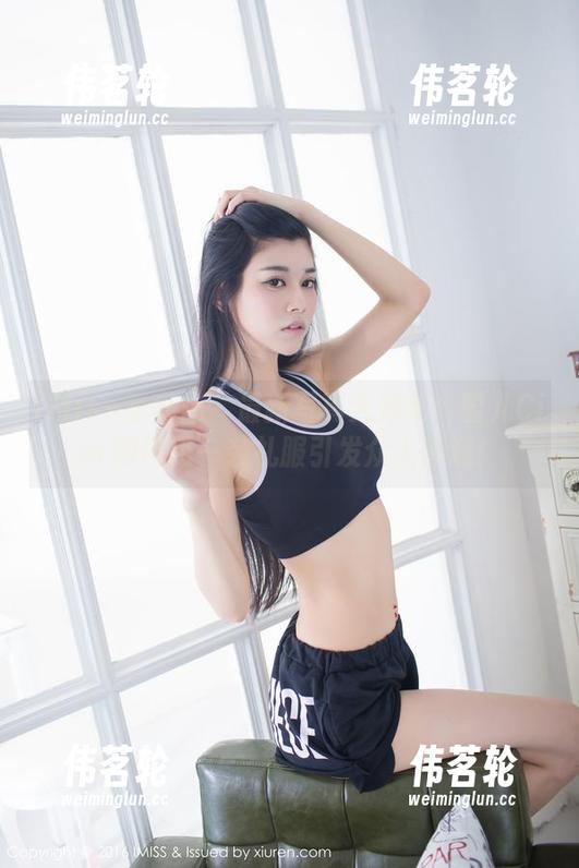 IMiss爱蜜社-雪儿Cier IMiss爱蜜社 - 最新写真大揭秘:雪儿Cier如何用一袭礼服引发众人围观!