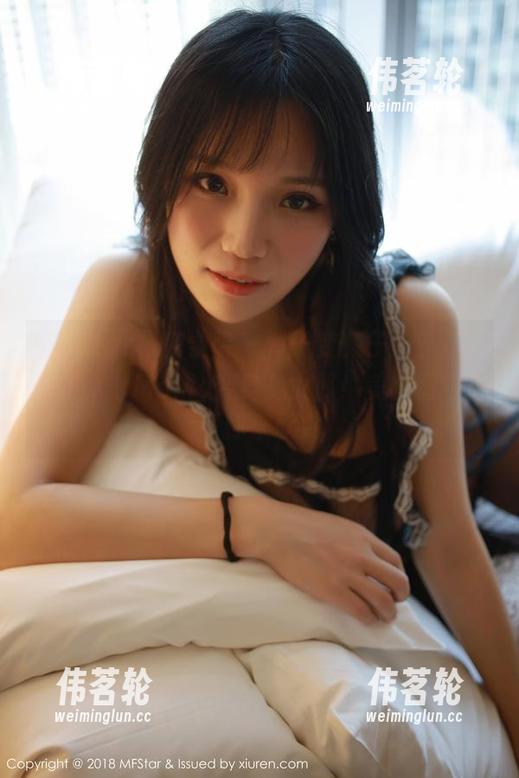 MFStar模范学院 - 鸭子变兔子了？不，是伊小七MoMo变身兔女郎！美图图包在等你来欣赏