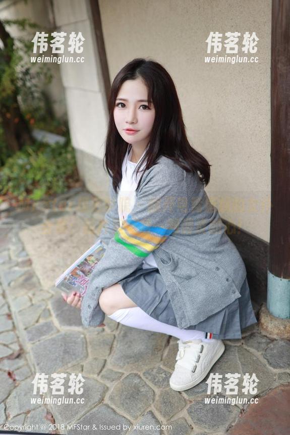 MFStar模范学院 - 翻开电竞唐嫣的女仆合集：照片里藏着一颗调皮的心！