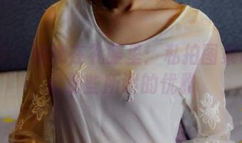 PANS – 娜娜在礼服里：私拍图集让你忘记那些所谓的优雅