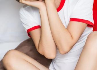 TouTiao头条女神 – 打卡杨曼妮的水手服美图，壁纸就是要这么撩人