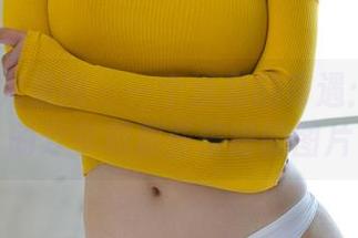 UGirls尤果网 – 一个泳装的奇遇：乔依琳的分享和那些缤纷的图片