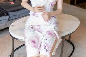 Xiuren秀人网 – 加朵babe变身秘书，在线原图等你来探索，真的超吸引！