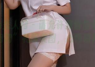 Xiuren秀人网 – 请允许我偷偷收藏这组“揉揉肉肉”礼服美图，心情瞬间变好！