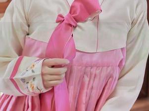 Xiuren秀人网 – 杏子Yada穿体操服的私拍图包，给我带来了一种莫名的激动…这就是她的魅力吗？
