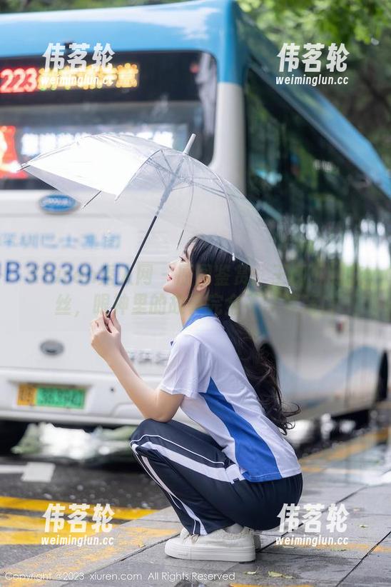 Xiuren秀人网 - 原图鉴赏：王俪丁的灰丝，眼神里的故事完全不需要旁白