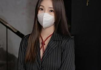 Xiuren秀人网 – 免费黑白图包，陆萱雅的风格总是让我想要多看几眼！