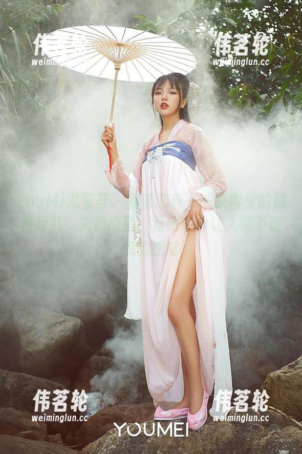 YouMi尤蜜荟 - 蜜蜜恋春——原图里的娜依灵儿，光影交错，竟然有种让人喘不过气的感觉