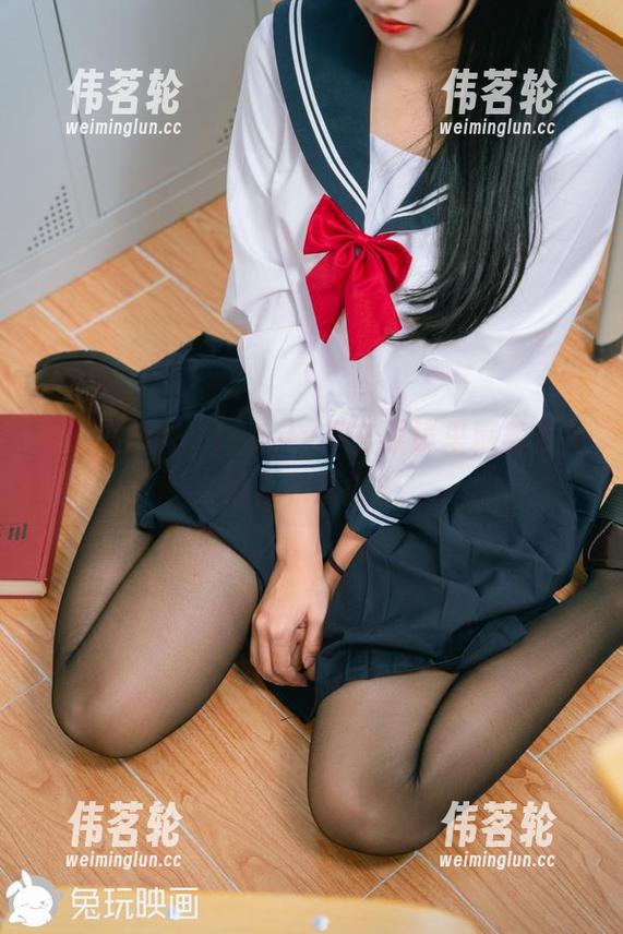 lovely呆玄 图包大解密:lovely呆玄眼镜里藏着多少惊喜和温柔?