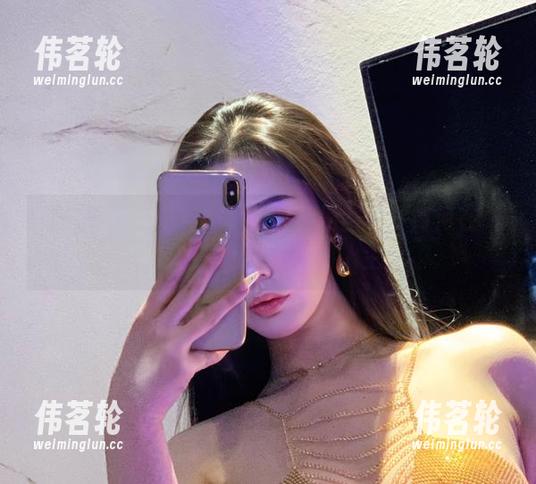 微密圈 - 不爱笑的赛琳的私拍图包：如何在‘极致的性感’中畅游人生！