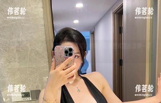 微密圈 - 白裙子与阳光下的不爱笑的赛琳，高清图库里的清爽一夏！