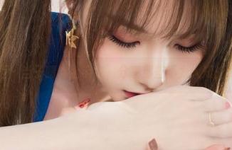丽柜 – 当子晴穿上毛衣，分享那些不为人知的秘密