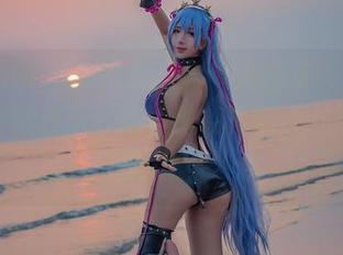 九曲Jean吉他妹妹的包臀裙免费大放送，套图一键获取，给你最想要的“心跳加速”的瞬间！