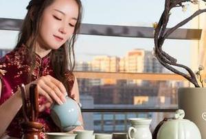 克拉女神 – 看完百琳的吊带高清图，我真的怀疑我的审美了…太好看了吧！