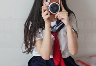 在红色连体毛衣中迷失，兔玩映画的写真图包，真是让人欲罢不能的温柔