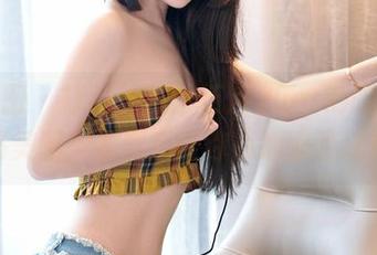 嗲囡囡 – 打破传统：伍月yuer的睡衣风格美图，下载后让你小心心乱跳！