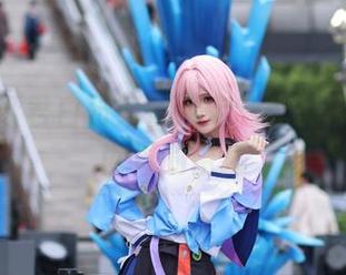 来看看妖君白研如何用定制作品撩动凹凸世界的雷狮