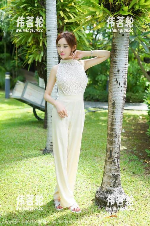 尤蜜荟 - 是谁在网盘里悄悄收藏娜露selena的美足写真？快来看看！