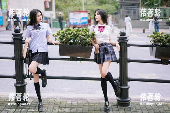 尤蜜荟 - 美足大揭秘！是小逗逗的私拍图片，让你羡慕嫉妒恨！
