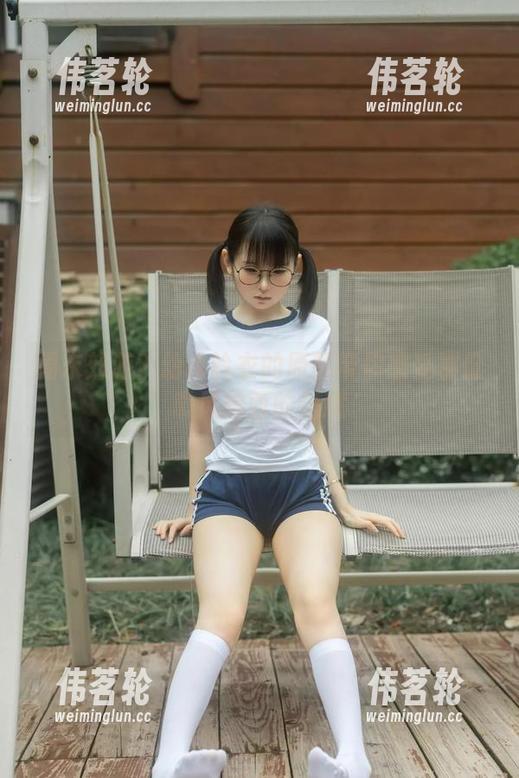 周末郊游？幼水铃衣的原图带你感受那份微风拂面的惬意
