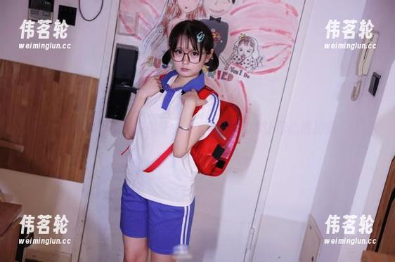 幼水铃衣 当幼水铃衣化身电子女友,图册COS让你心跳加速