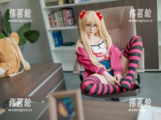 幼水铃衣最新写真集上线！双马尾仿佛在说：“快来追我啊！”