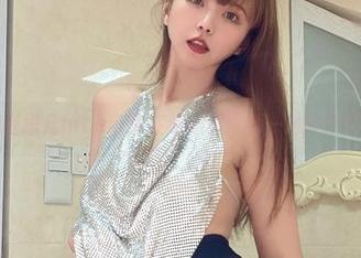 微密圈 – 张思允nice带你在线欣赏：那一抹吊带黑丝的浪漫