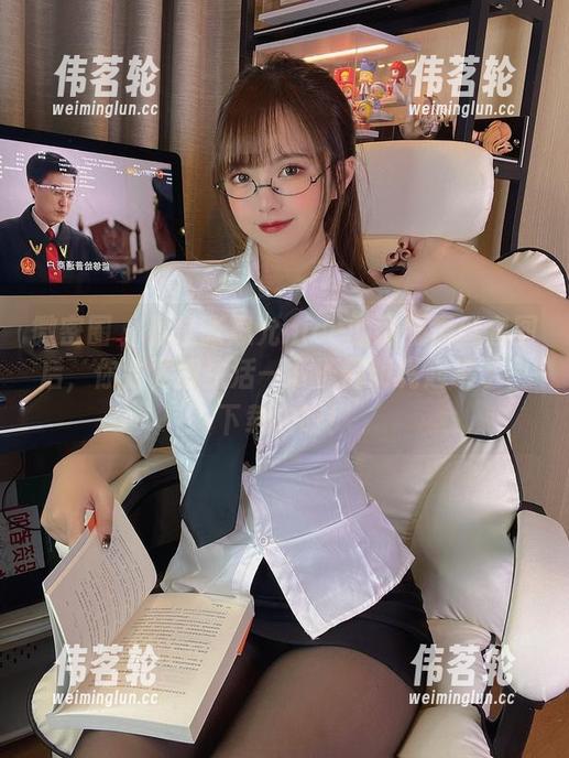 微密圈 - 看过张思允nice的制服黑丝套图后，你会觉得生活一下子都明亮起来了，下载去吧！