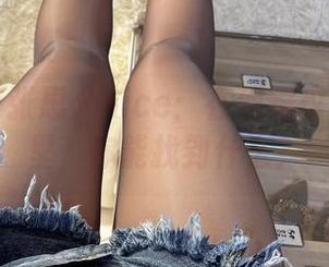 微密圈 – 张思允nice：在烈焰玫瑰的房车里，你能找到什么？