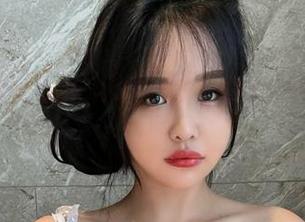 微密圈 – 想要张鑫baby的夏天？图集下载来袭，干脆自我安慰一下