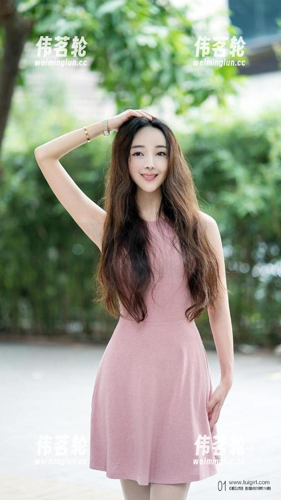 推女郎-Rita 推女郎 - Rita穿的短裙真是太抓眼球了,快下载她的作品集,一起沉迷吧!