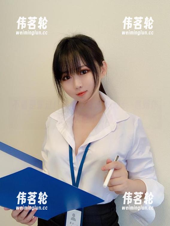 不看是罪过！是依酱呀泳衣cos，最新作品令人目不转睛