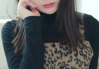 在木之本果的全套PINK图片里，时光仿佛都变得柔软了