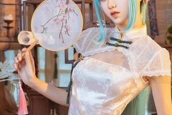 她（SHE）-她-制服双子：木棉棉OwO最新作品集，颠覆你的想象。