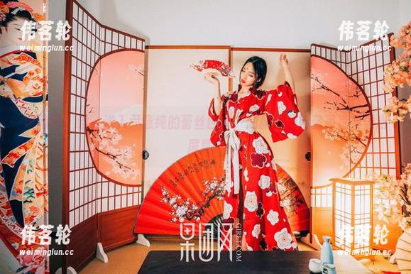 果团网-尹意纯 果团网 - 哇,进入尹意纯的蕾丝世界,网盘里的私藏简直要溢出屏幕!