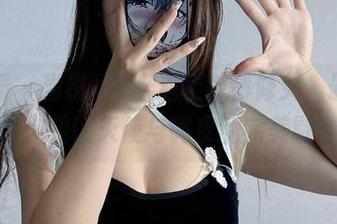 微密圈 – 当桃沢樱呀遇上纯情修女，最新图库带你见证天使与调皮的完美融合！