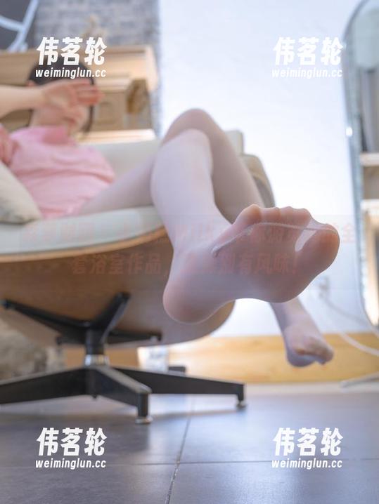 森萝财团-小奶糕Milky 森萝财团 - 小奶糕Milky带你游览她的全套浴室作品,洗澡别有风味!