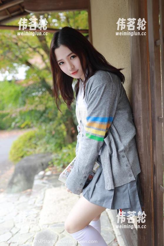 模范学院 - 写真大揭秘：萌琪琪Irene和她的豹纹，谁才是丛林之王？