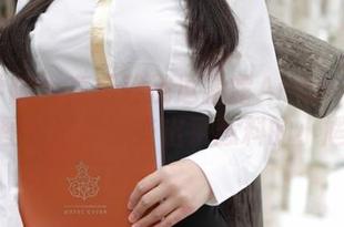 模范学院 – 高跟鞋挑逗露露Andrea的日常：图包记录那些出乎意料的小尴尬！