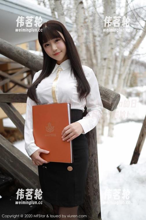 模范学院 - 高跟鞋挑逗露露Andrea的日常：图包记录那些出乎意料的小尴尬！