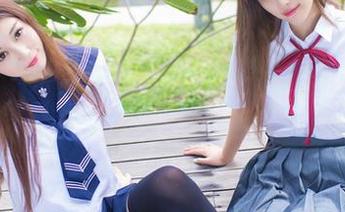 爱蜜社 – 余馨妍高清眼镜图，谁能拒绝这样又美又迷离的视线？