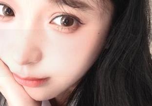 探索特软儿Sona的奶牛写真集：分享那些温柔的牛角记忆