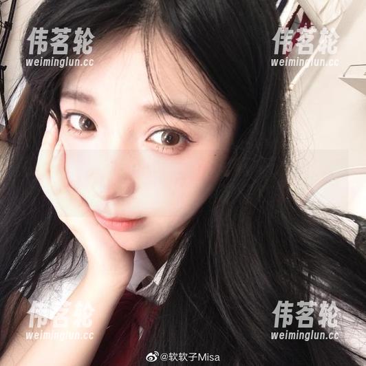 探索特软儿Sona的奶牛写真集：分享那些温柔的牛角记忆
