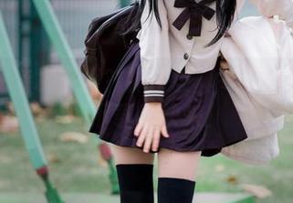 想要一袭水手服？神乐坂真冬的免费版瞬间下载！快来！