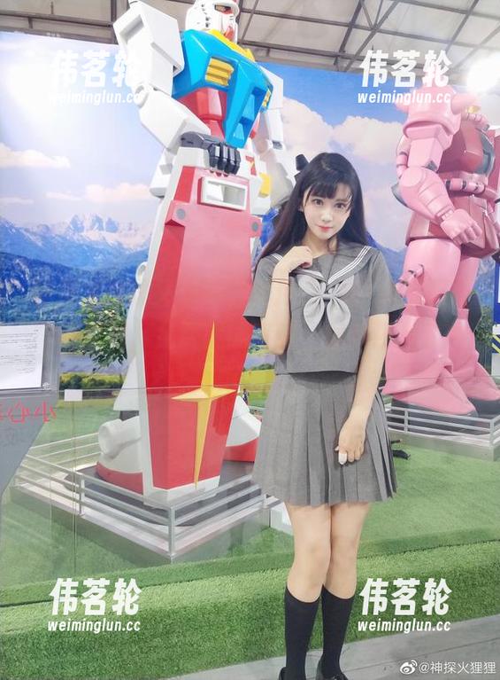 神探火狸狸又来了，拿走“諾拉·沐恩睡衣”的原图，免费就能查看，居然还是多种角度！