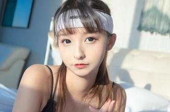 春天瞧不起我！神楽坂真冬的棉袜和她的原图资源让我安慰