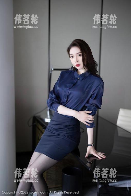 秀人网 - 高清Elise谭晓彤毛衣写真：这毛衣，感觉不止止暖，还在说故事。