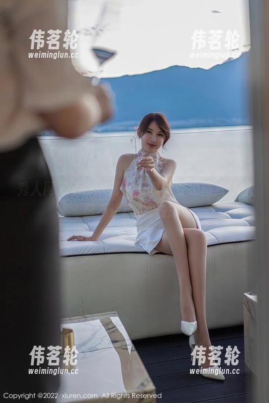 秀人网-乔一一 秀人网 - 乔一一泳池写真,在线图片让你忍不住想跳进去!